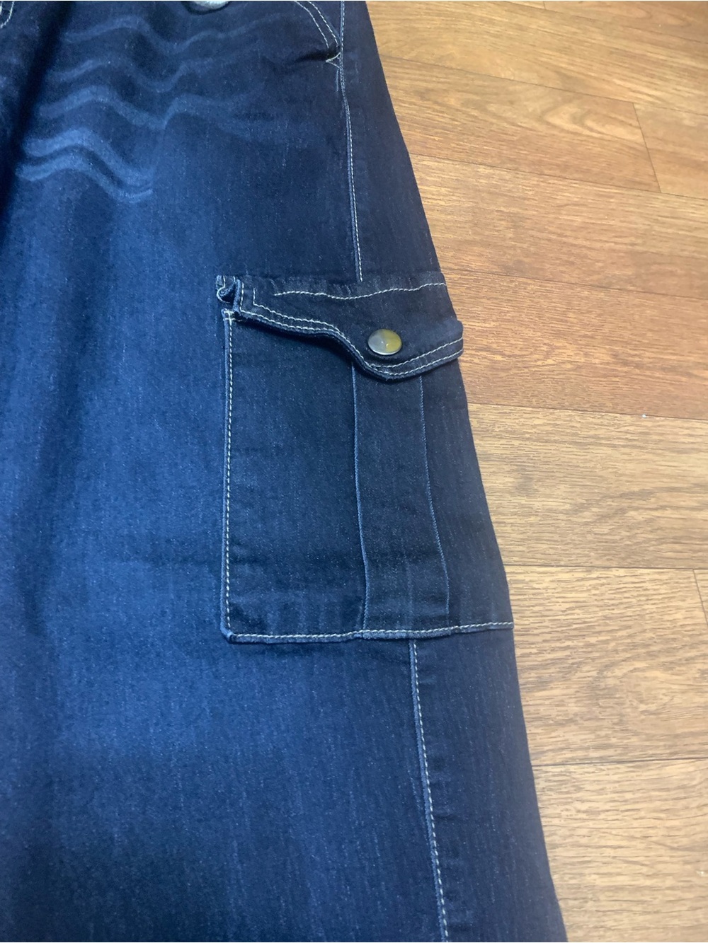 Women’s Dark Blue Cargo Jogger Jeans
Size 15 - Picture 7 of 13